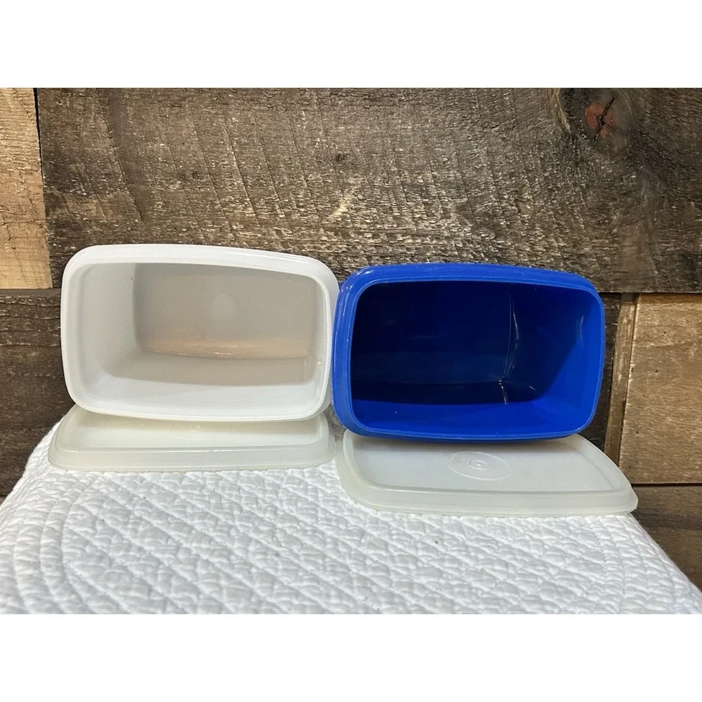 Tupperware‎ Blue & White Shelf Saver Containers But White Clear Lids